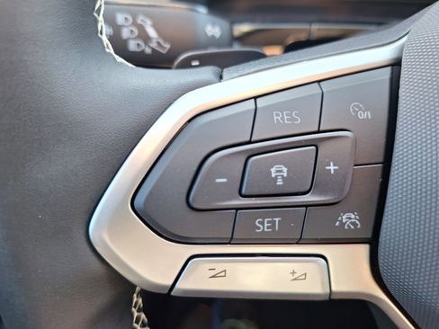 New 2026 Volkswagen Atlas SE FWD image 13