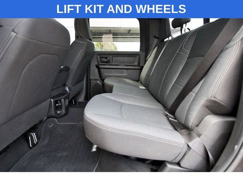 Used 2024 RAM 2500 Tradesman w/ Chrome Appearance Group AWD/4WD image 7
