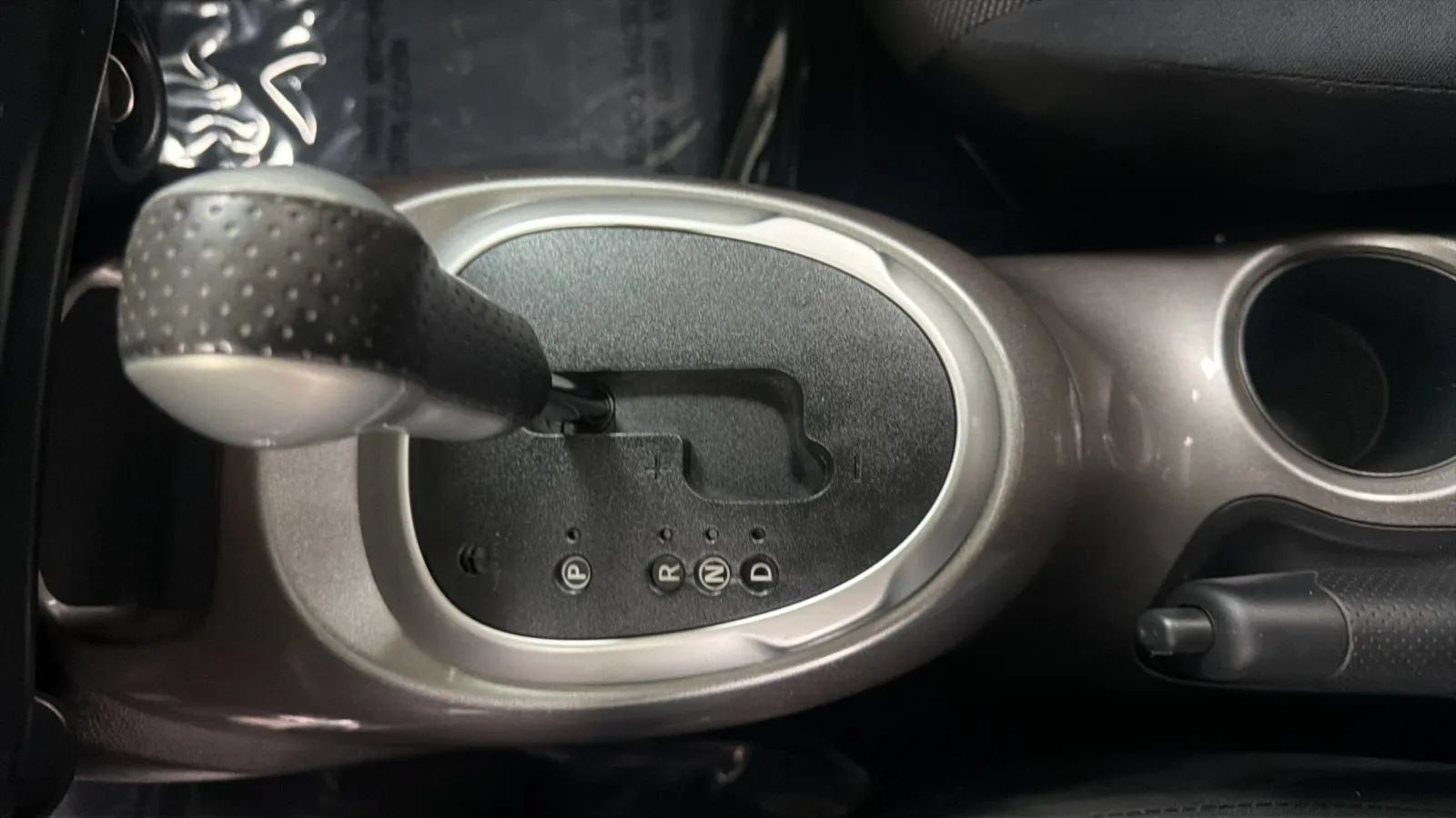 Used 2013 Nissan Juke S FWD image 12