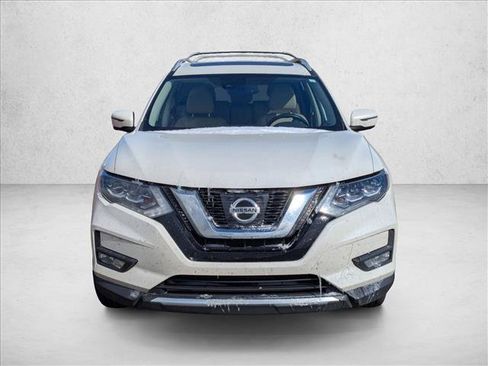 Used 2017 Nissan Rogue SL w/ SL Premium Package image 2