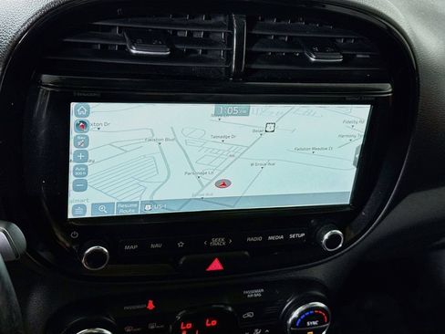 Used 2021 Kia Soul Turbo FWD image 7