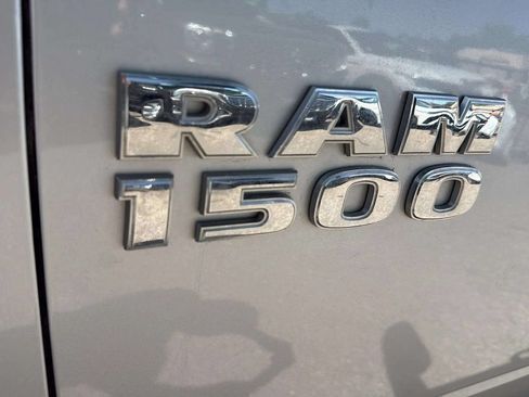 Used 2018 RAM 1500 ST AWD/4WD image 20