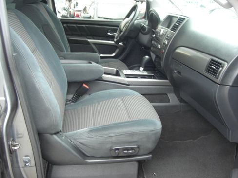 Used 2015 Nissan Armada SV image 17