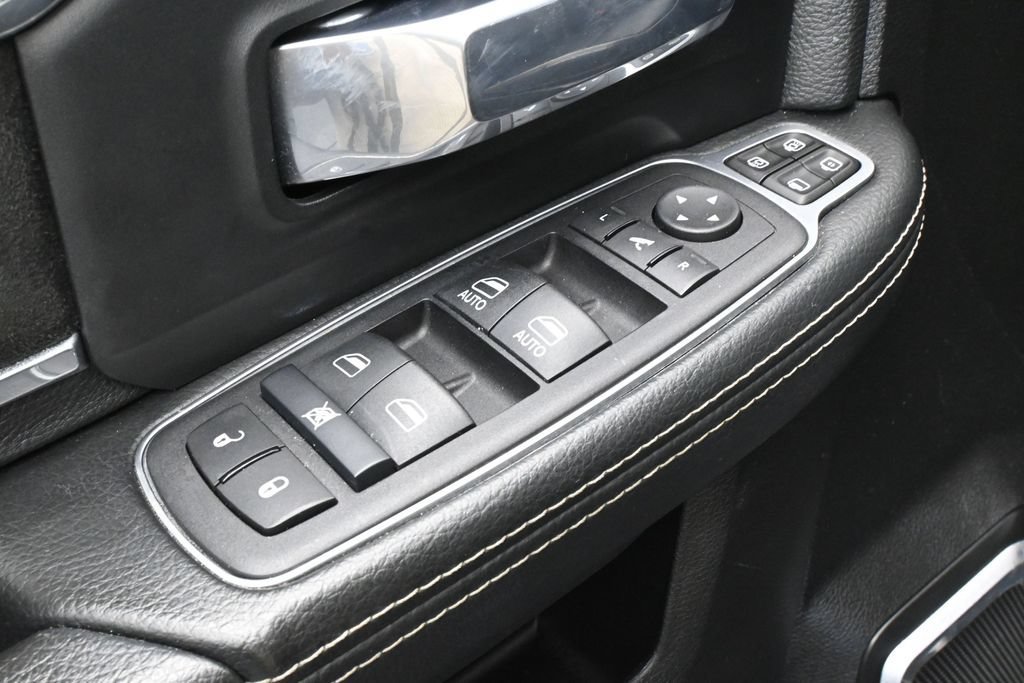 Used 2024 RAM 2500 Laramie w/ Night Edition AWD/4WD image 14