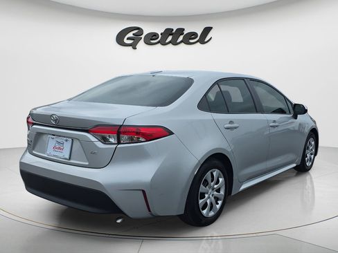 Used 2024 Toyota Corolla LE FWD image 5