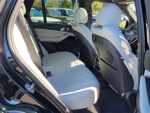 Used 2023 BMW X5 xDrive40i image 13