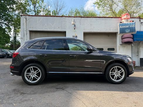 Used 2017 Audi Q5 2.0T Premium Plus w/ Technology Package AWD/4WD image 9