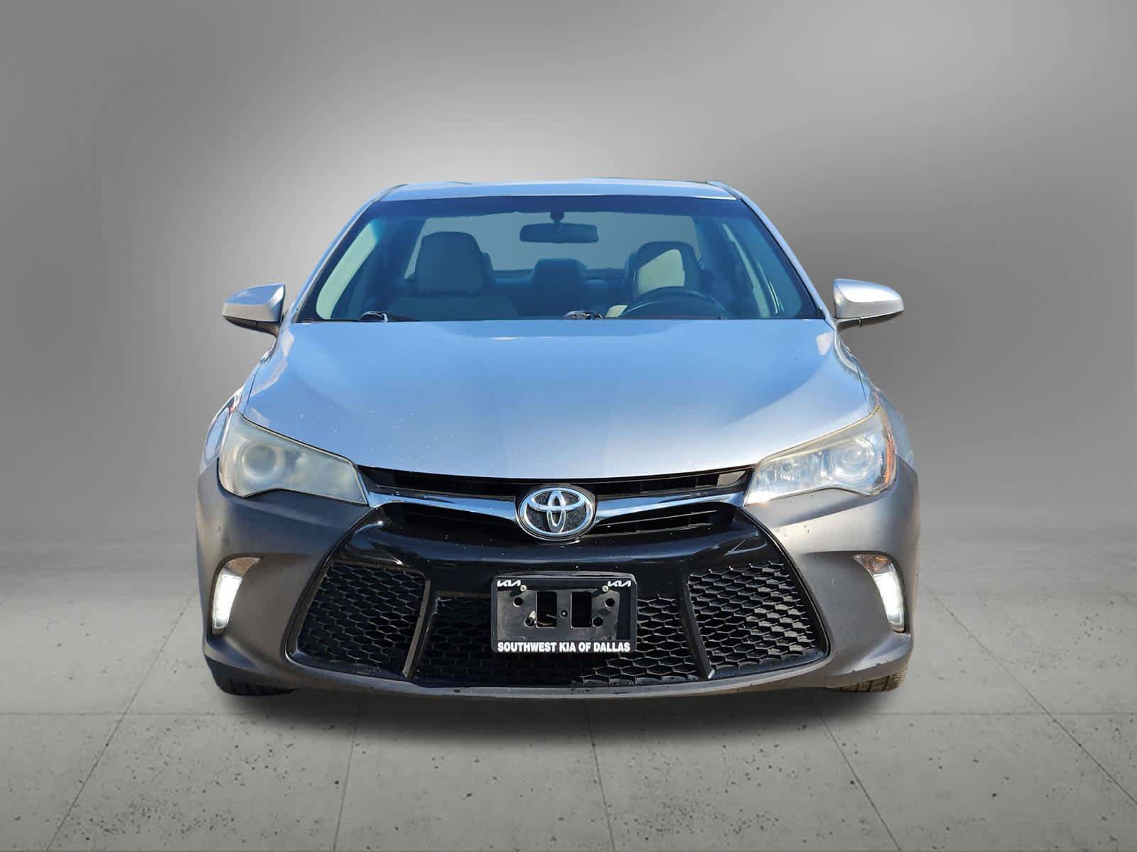 Used 2015 Toyota Camry XSE FWD image 4