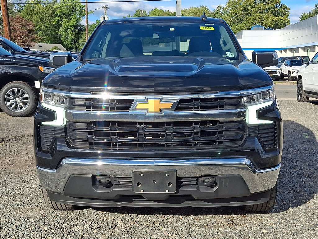 Used 2024 Chevrolet Silverado 1500 LT AWD/4WD image 2