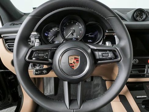 New 2026 Porsche Macan AWD image 10