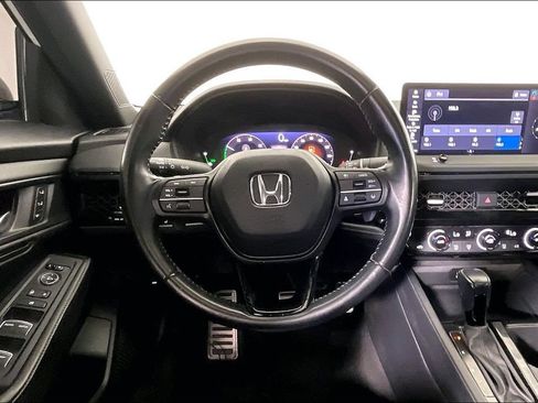 Used 2023 Honda Accord Sport image 8