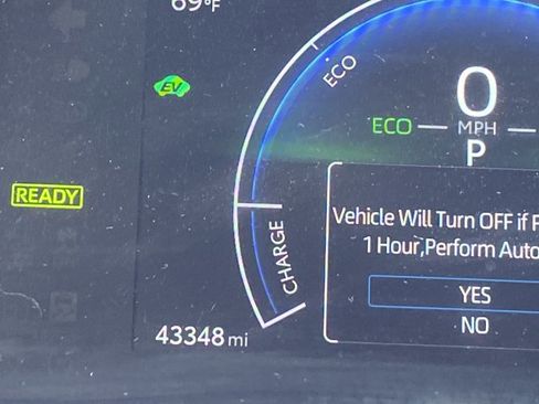 Used 2025 Toyota Camry LE image 21