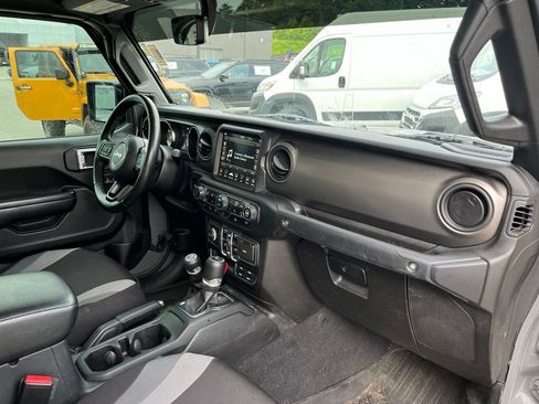 Used 2021 Jeep Gladiator Sport AWD/4WD image 10