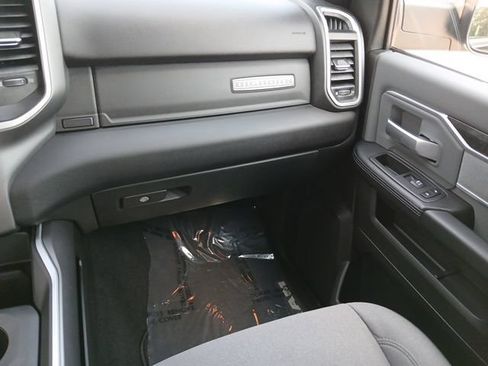 Used 2022 RAM 2500 Big Horn w/ Level A Equipment Group AWD/4WD image 43