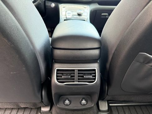 Used 2022 Hyundai Santa Fe SEL w/ Convenience Package FWD image 29