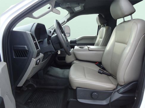 Used 2022 Ford F350 XL w/ Power Equipment Group image 19