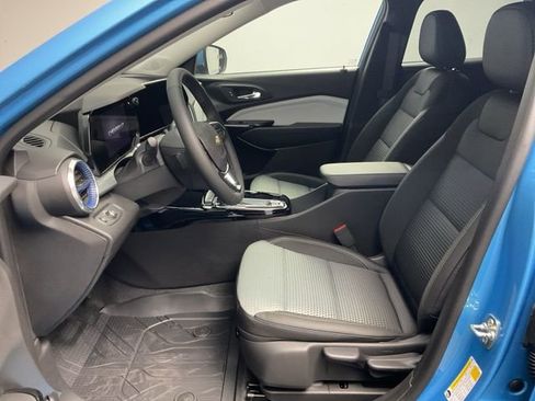 New 2026 Chevrolet Trax LT image 12