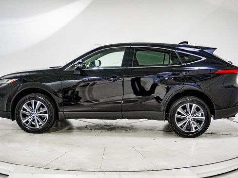 Used 2023 Toyota Venza LE AWD/4WD image 5