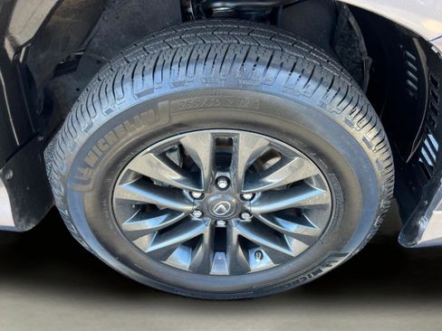 Used 2020 Lexus GX 460 Premium image 13