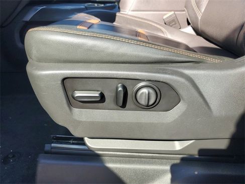 Used 2020 GMC Sierra 1500 AT4 image 16