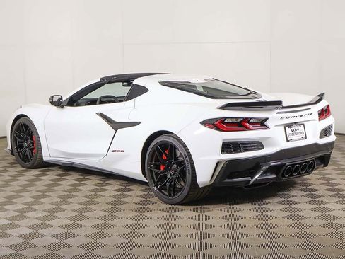 Used 2025 Chevrolet Corvette Z06 w/ Battery Protection Package image 10
