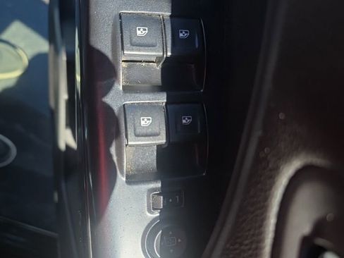 Used 2015 GMC Canyon SLE w/ All-Terrain Package AWD/4WD image 14