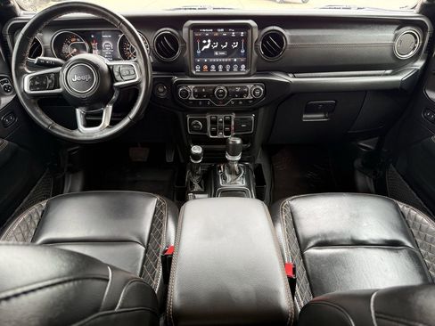 Used 2021 Jeep Wrangler Unlimited Sahara AWD/4WD image 9
