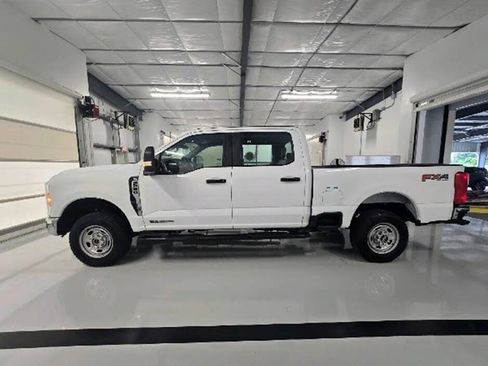 Used 2023 Ford F250 XL w/ FX4 Off-Road Package AWD/4WD image 6
