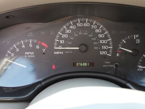 Used 2001 Chevrolet Malibu V6 FWD image 23