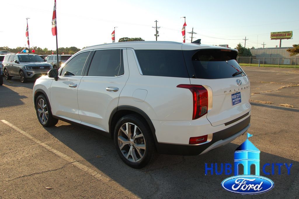 Used 2022 Hyundai Palisade SEL w/ Premium Package FWD image 3