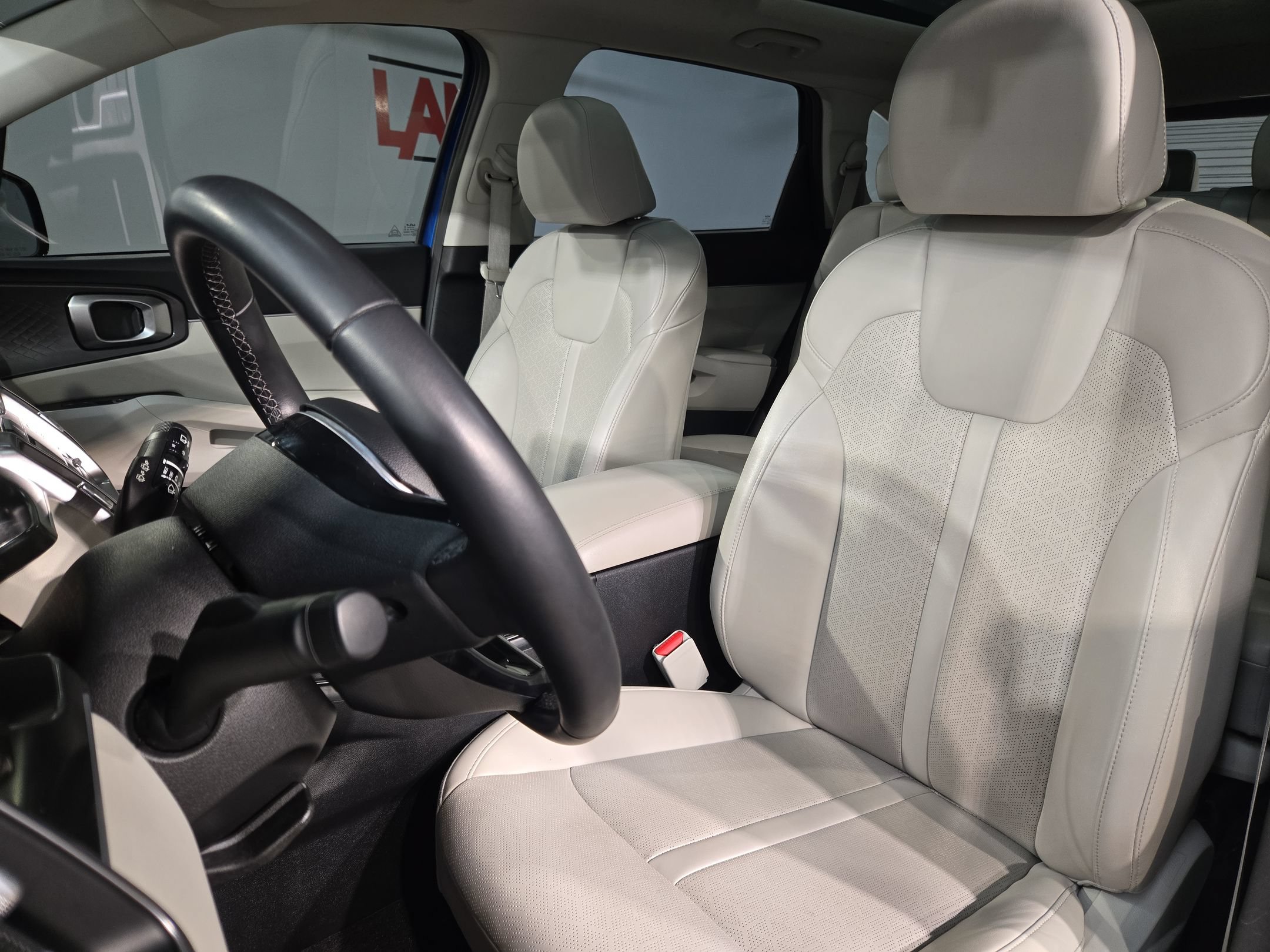 Used 2022 Kia Sorento S w/ Panoramic Sunroof Package FWD image 24