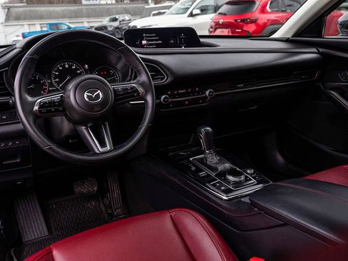 Used 2025 MAZDA CX-30 AWD 2.5 S w/ Preferred Package image 17