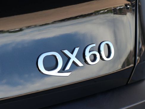 Certified 2025 INFINITI QX60 Pure AWD/4WD image 40