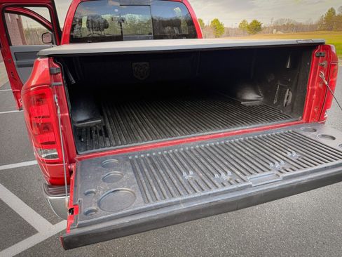 Used 2006 Dodge Ram 1500 Truck SLT image 9