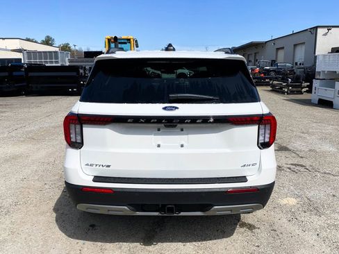 New 2026 Ford Explorer Active w/ Active Comfort Package image 4