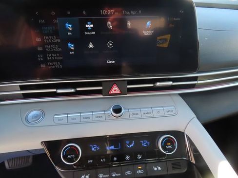 Used 2022 Hyundai Elantra Limited image 29