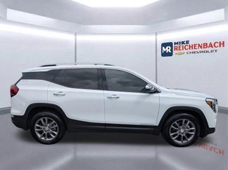 Used 2023 GMC Terrain SLT AWD/4WD video 3