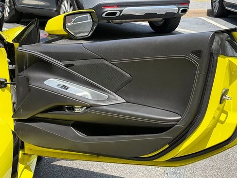 Used 2021 Chevrolet Corvette Stingray Convertible w/ Z51 Performance Package RWD image 29