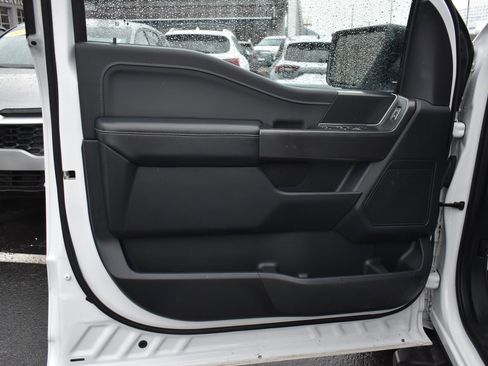 Used 2024 Ford F150 XLT w/ XLT Black Appearance Package image 12