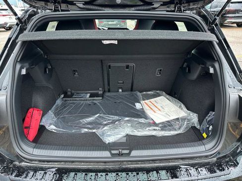 New 2025 Volkswagen GTI SE image 10