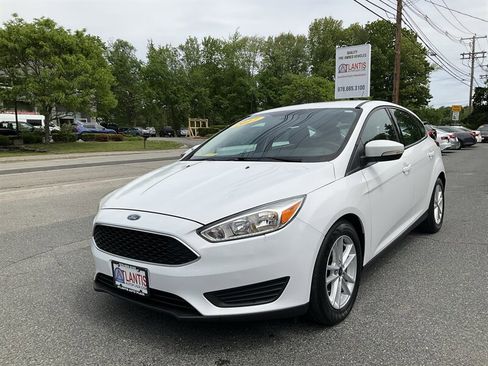 Used 2017 Ford Focus SE w/ Cold Weather Package FWD image 1