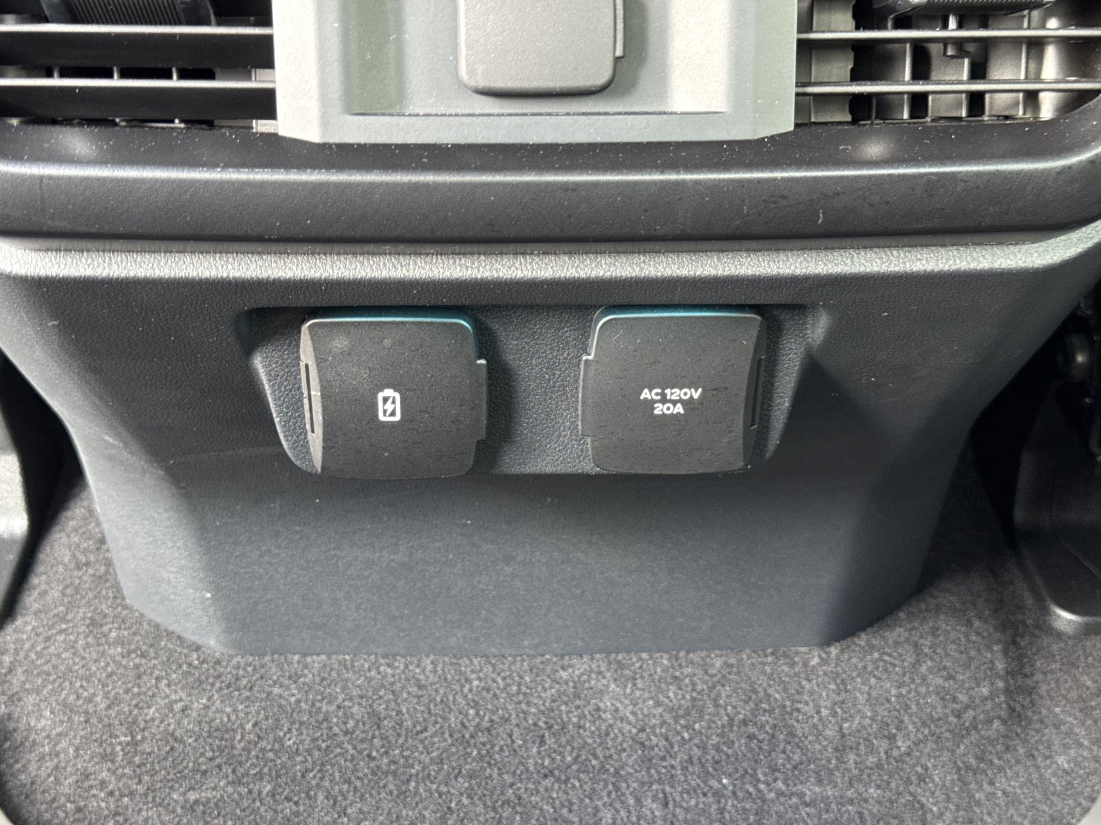 Certified 2025 Ford F150 Raptor AWD/4WD image 23