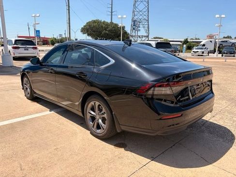 Used 2023 Honda Accord EX image 4