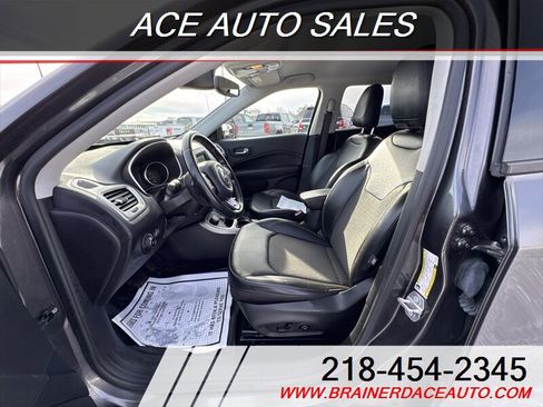 Used 2019 Jeep Compass Latitude w/ Popular Equipment Group image 8