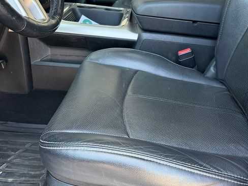 Used 2017 RAM 1500 Laramie w/ Convenience Group AWD/4WD image 8