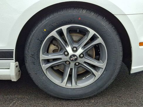 Used 2014 Ford Mustang Premium image 9