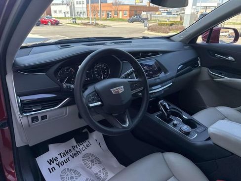 Used 2020 Cadillac XT4 Premium Luxury w/ Cold Weather Package AWD/4WD image 49