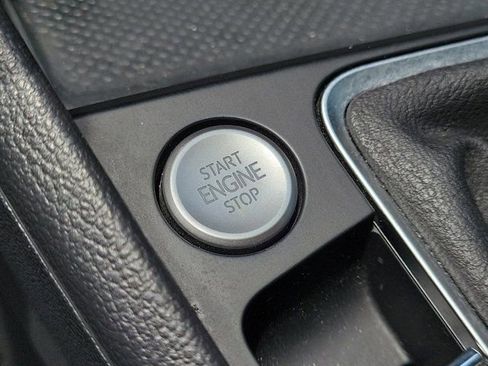 Used 2022 Volkswagen Jetta SE FWD image 25