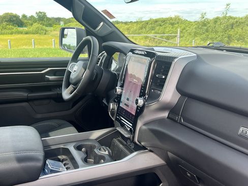 Used 2025 RAM 1500 Big Horn AWD/4WD image 25