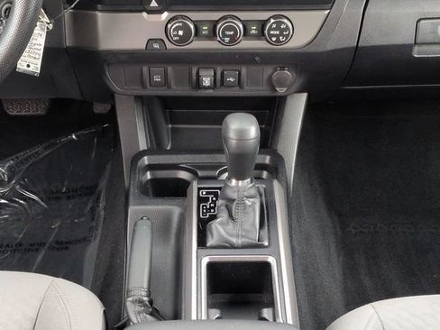 Used 2020 Toyota Tacoma SR5 RWD image 19